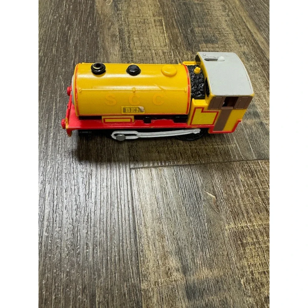 Tomy Thomas Friends Ben Motorized Train Engine Yellow SCC 1999 Vintage Toy